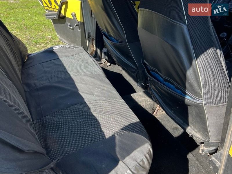 Седан ВАЗ / Lada 2107 2000 в Батурині