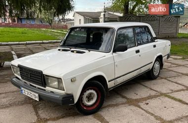 Седан ВАЗ 2107 1997 в Чернівцях