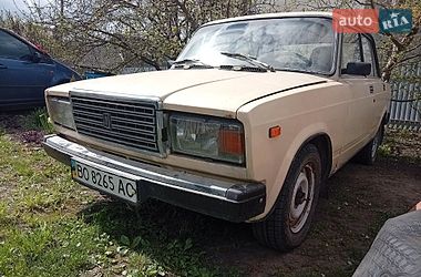 Седан ВАЗ 2107 1986 в Шумске