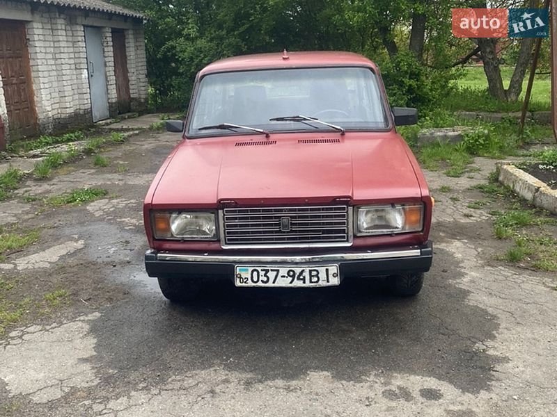 Седан ВАЗ / Lada 2107 1990 в Песчанке