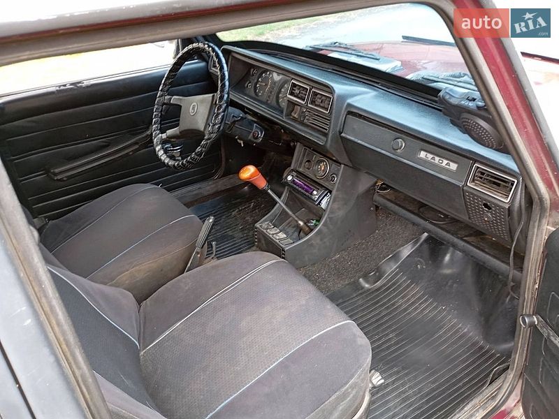 Седан ВАЗ / Lada 2107 1998 в Белой Церкви