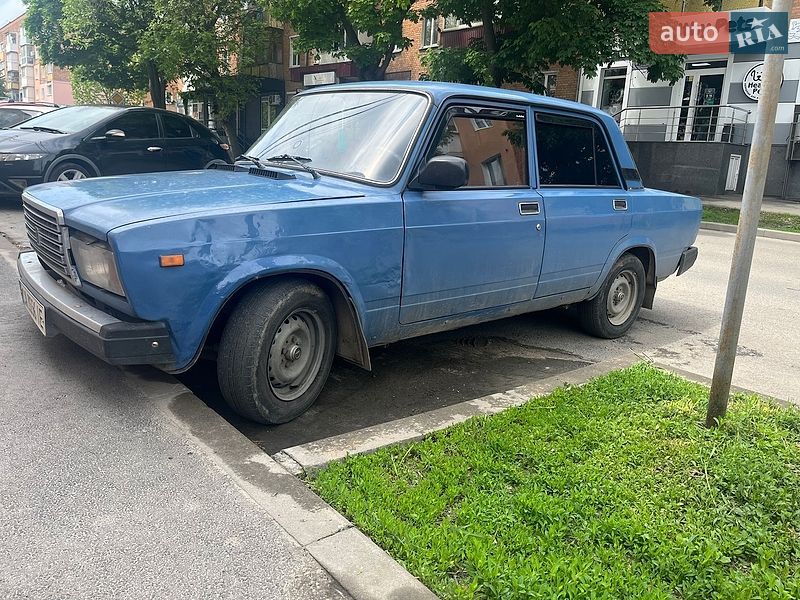 Седан ВАЗ / Lada 2107 2005 в Умани