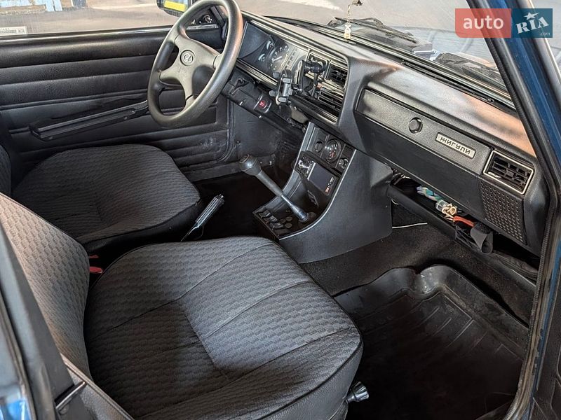Седан ВАЗ / Lada 2107 2004 в Харькове