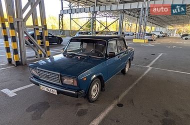 Седан ВАЗ / Lada 2107 2004 в Харькове