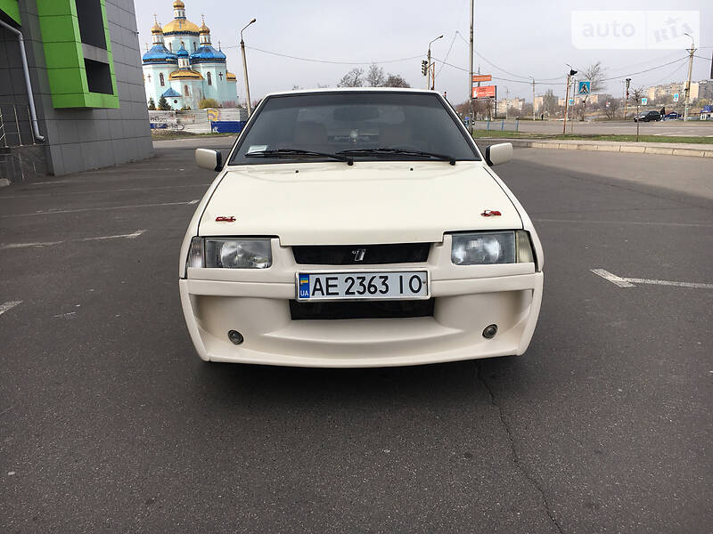 Хэтчбек ВАЗ / Lada 2108 1988 в Кривом Роге