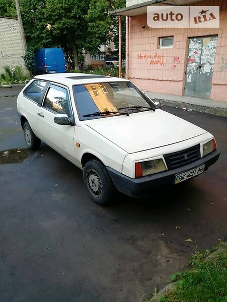 Хэтчбек ВАЗ / Lada 2108 1988 в Ровно