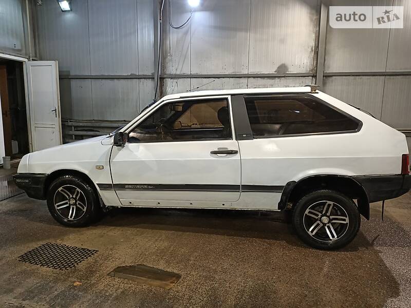 Хетчбек ВАЗ / Lada 2108 1992 в Києві