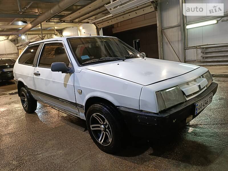 Хетчбек ВАЗ / Lada 2108 1992 в Києві