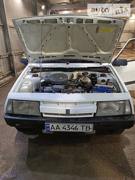 Хетчбек ВАЗ / Lada 2108 1992 в Києві