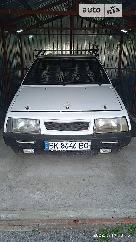 Хетчбек ВАЗ / Lada 2108 1986 в Здолбуніві