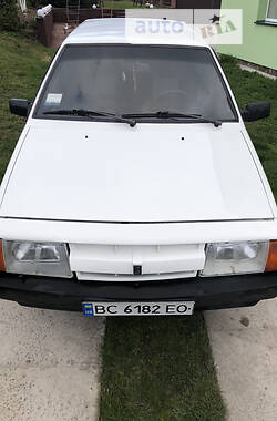 Хэтчбек ВАЗ / Lada 2108 1987 в Львове