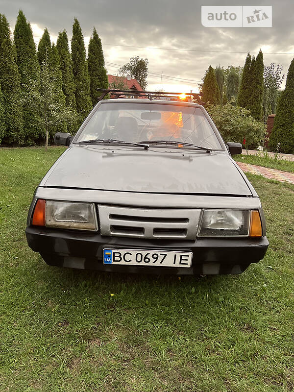 Хэтчбек ВАЗ / Lada 2108 1991 в Мостиске