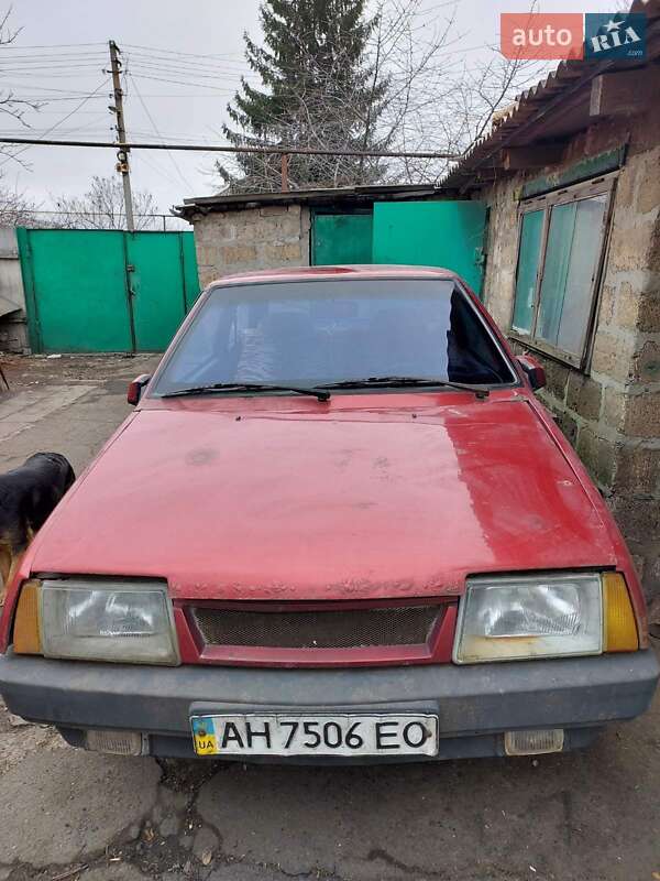 Хэтчбек ВАЗ / Lada 2108 1988 в Покровске