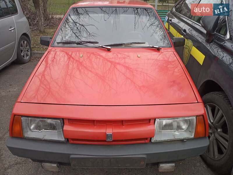 Хэтчбек ВАЗ / Lada 2108 1987 в Киеве