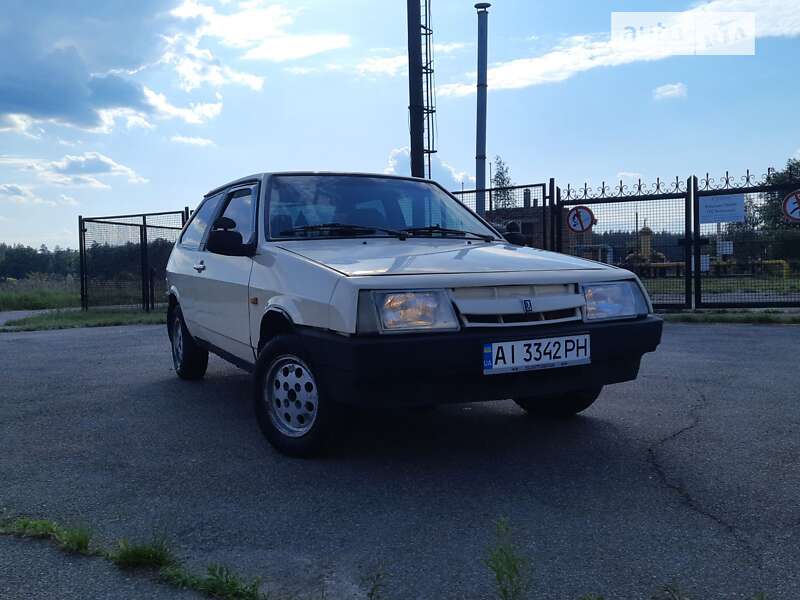 Хэтчбек ВАЗ / Lada 2108 1987 в Киеве