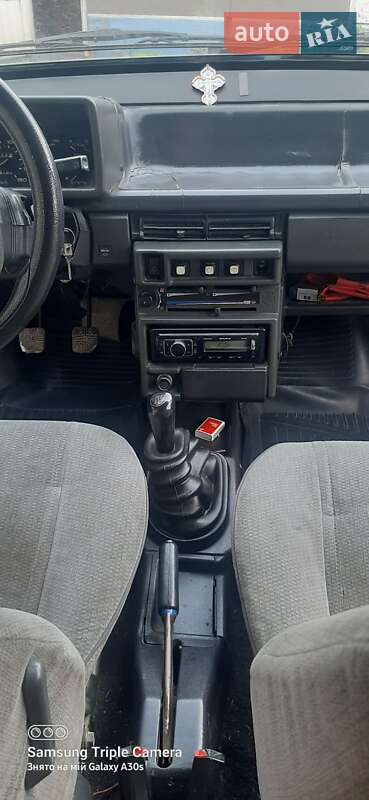 Хэтчбек ВАЗ / Lada 2108 1993 в Черновцах