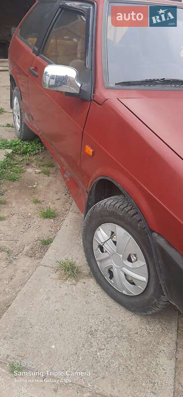 Хэтчбек ВАЗ / Lada 2108 1993 в Черновцах