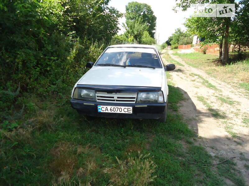 Хетчбек ВАЗ / Lada 2108 1992 в Умані