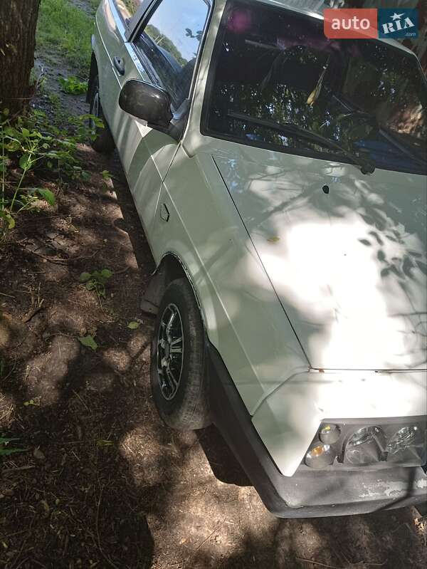 Хэтчбек ВАЗ / Lada 2108 1987 в Березане