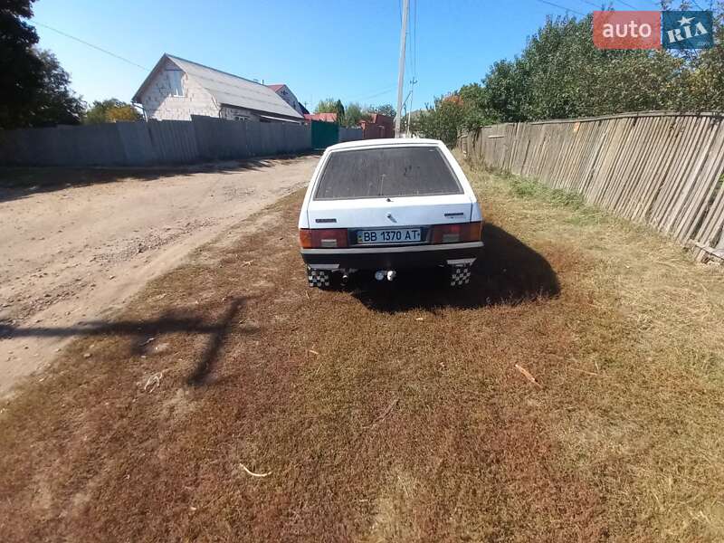 Хэтчбек ВАЗ / Lada 2108 1992 в Люботине