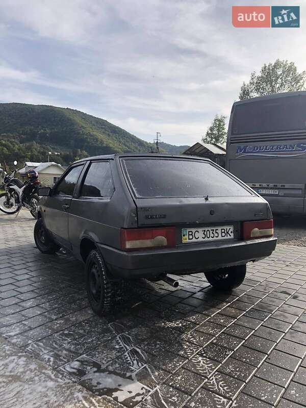 Хэтчбек ВАЗ / Lada 2108 1990 в Косове