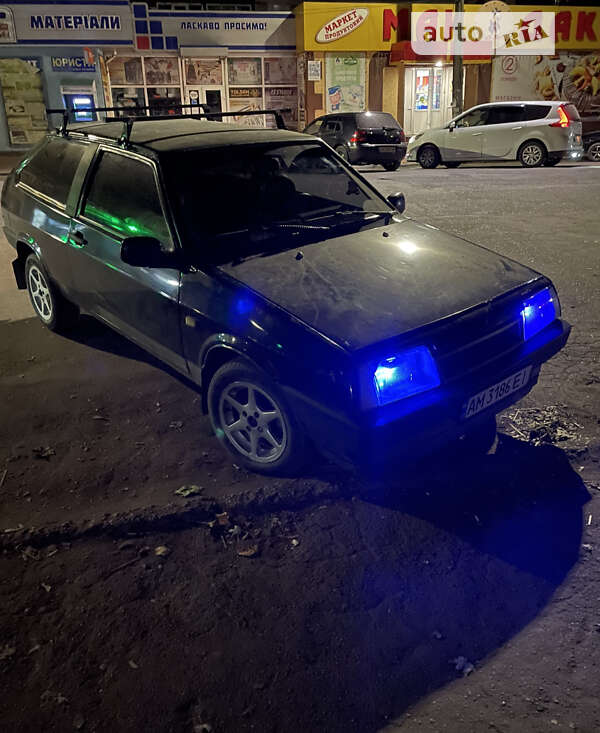 Хэтчбек ВАЗ / Lada 2108 2002 в Радомышле фото 5 Хэтчбек ВАЗ / Lada 2108 2002 в Радомышле