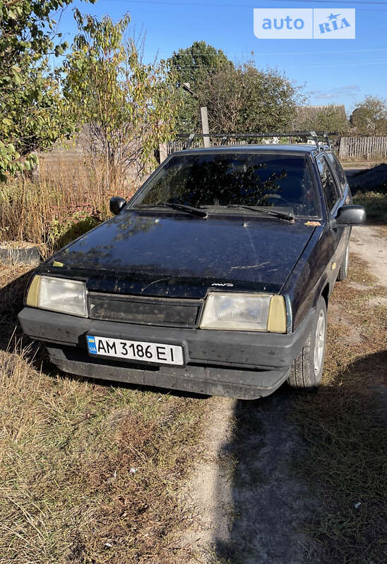 Хэтчбек ВАЗ / Lada 2108 2002 в Радомышле фото 6 Хэтчбек ВАЗ / Lada 2108 2002 в Радомышле