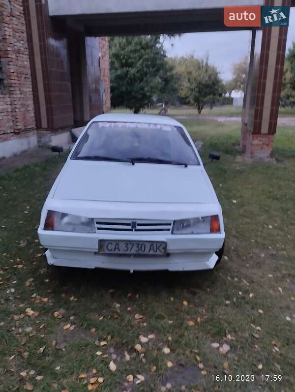 Хэтчбек ВАЗ / Lada 2108 1988 в Чернобае