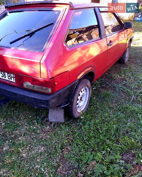 Хэтчбек ВАЗ / Lada 2108 1992 в Валках