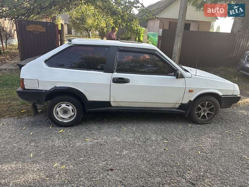 Хетчбек ВАЗ / Lada 2108 1992 в Києві