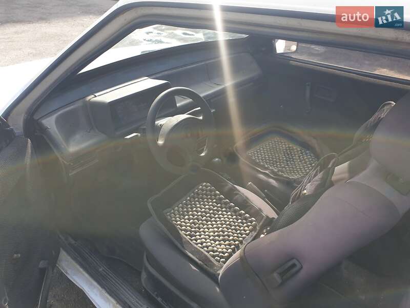 Хэтчбек ВАЗ / Lada 2108 1987 в Киеве фото 7 Хэтчбек ВАЗ / Lada 2108 1987 в Киеве