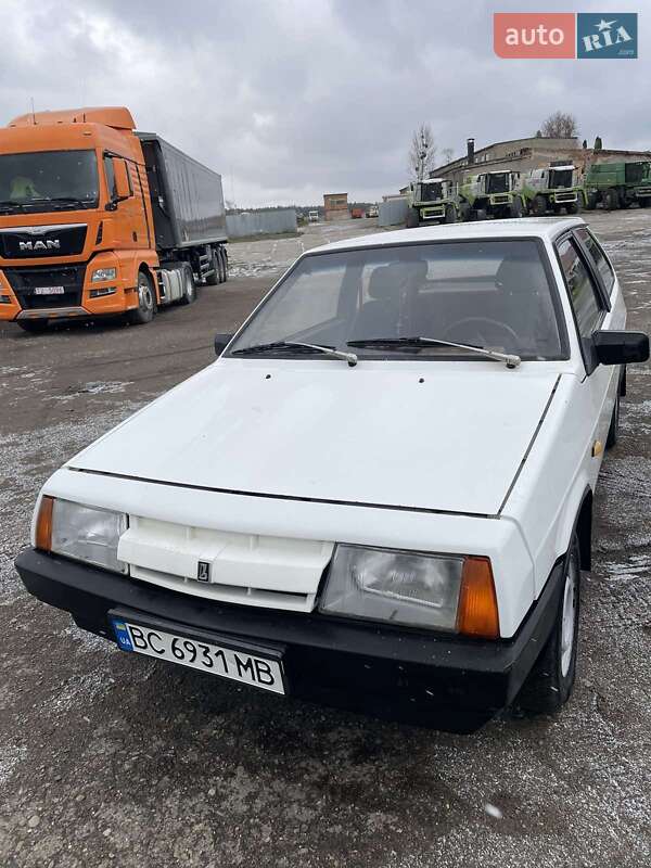 Хэтчбек ВАЗ / Lada 2108 1987 в Львове