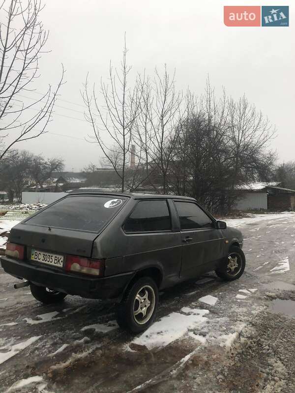Хэтчбек ВАЗ / Lada 2108 1990 в Косове