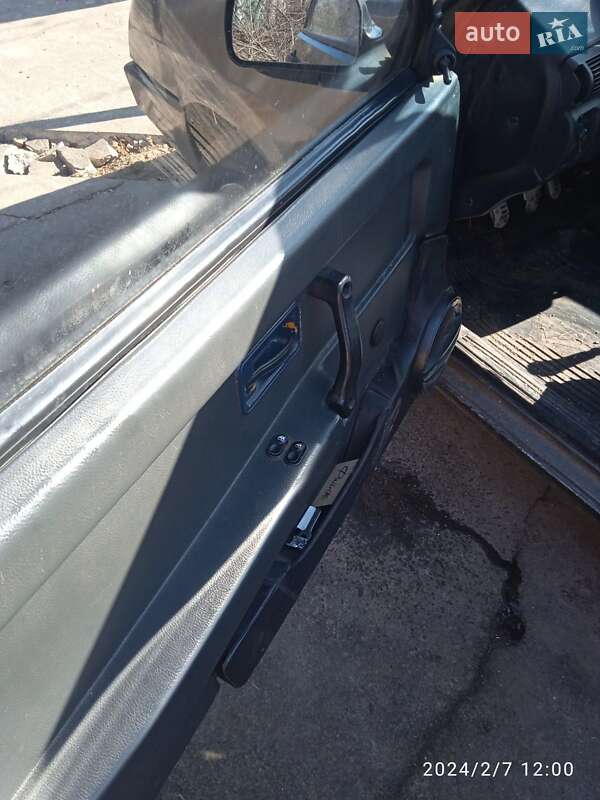 Хетчбек ВАЗ / Lada 2108 1994 в Нікополі фото 4 Хетчбек ВАЗ / Lada 2108 1994 в Нікополі