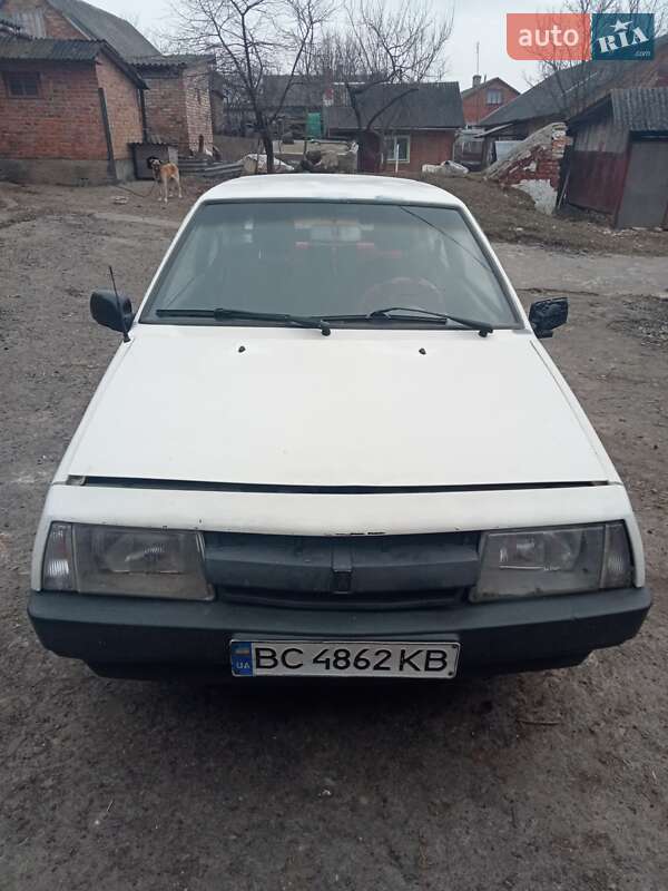 Хэтчбек ВАЗ / Lada 2108 1992 в Сокале