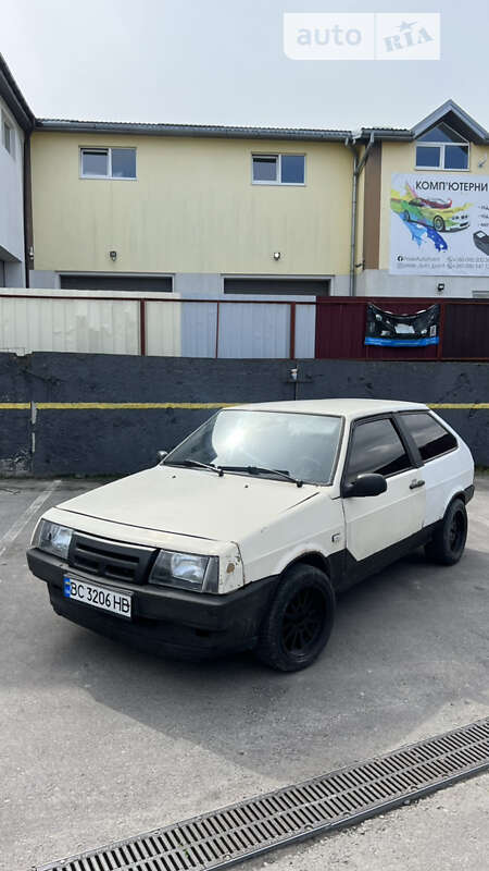 Хэтчбек ВАЗ / Lada 2108 1987 в Львове