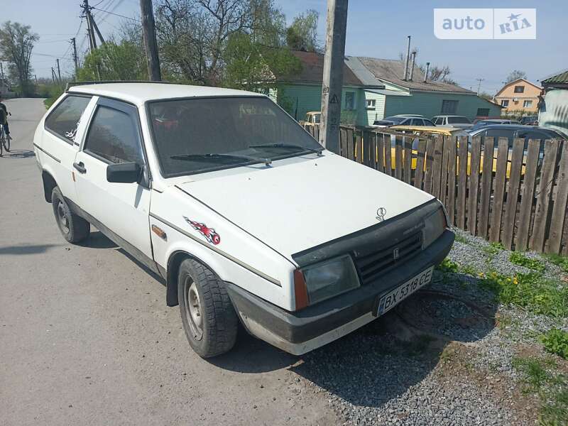 Хетчбек ВАЗ / Lada 2108 1988 в Полонному