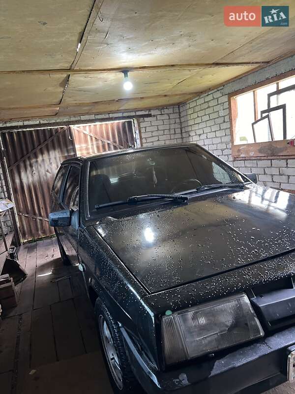 Хэтчбек ВАЗ / Lada 2108 1991 в Чигирине