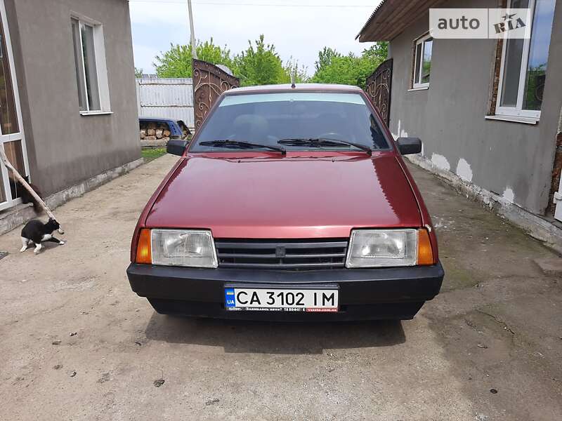 Хэтчбек ВАЗ / Lada 2108 1990 в Врадиевке