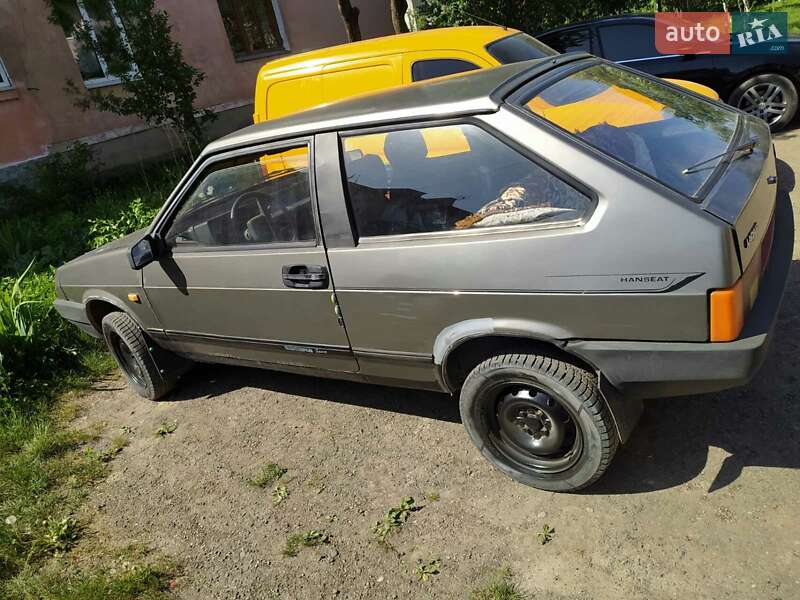 Хэтчбек ВАЗ / Lada 2108 1992 в Рогатине