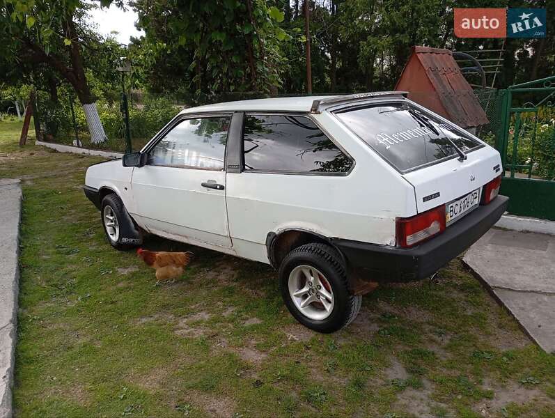 Хэтчбек ВАЗ / Lada 2108 1987 в Городке