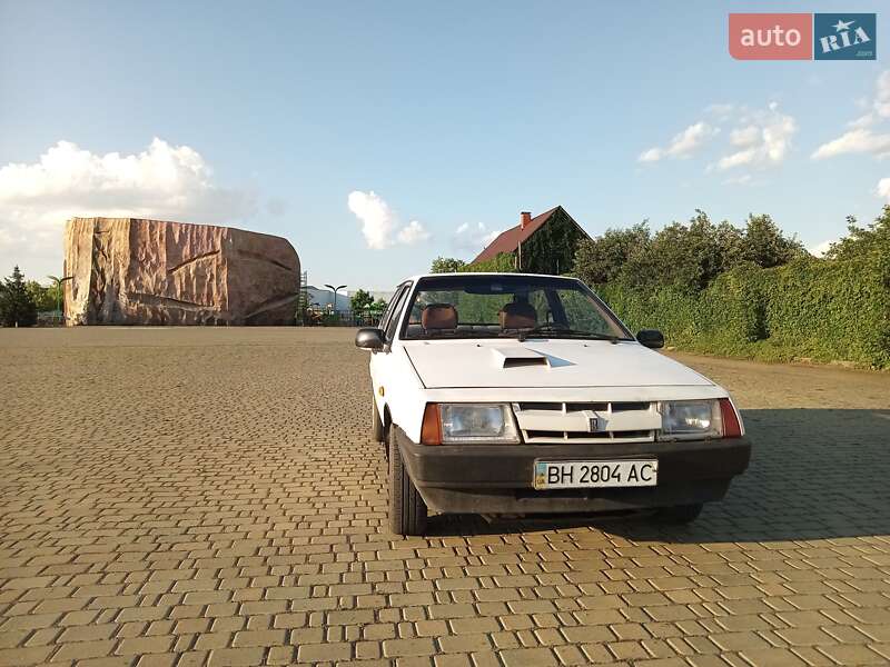 Хэтчбек ВАЗ / Lada 2108 1988 в Одессе