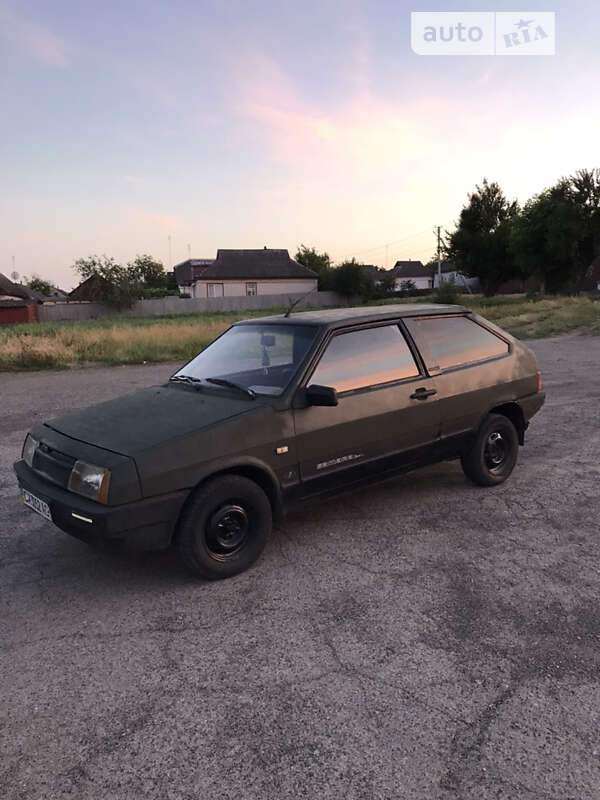 Хэтчбек ВАЗ / Lada 2108 1993 в Смеле