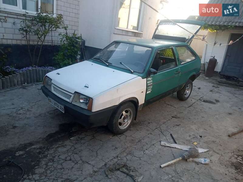 Хэтчбек ВАЗ / Lada 2108 1999 в Киеве