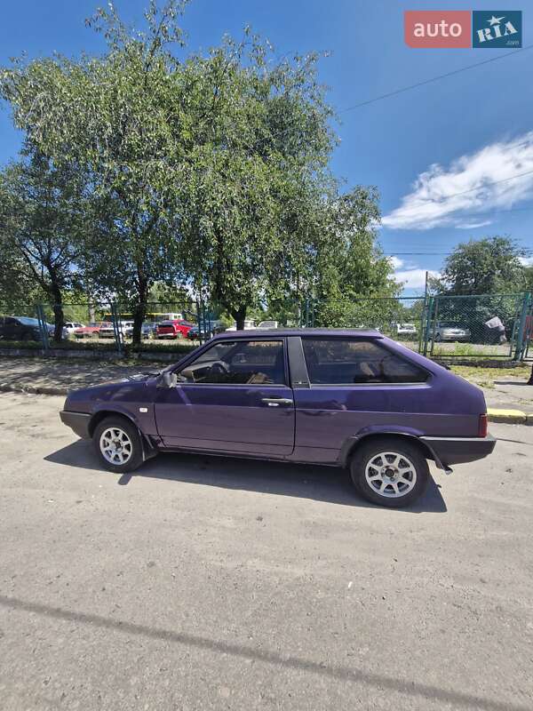 Хэтчбек ВАЗ / Lada 2108 2002 в Львове