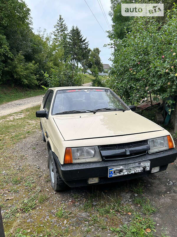 Хэтчбек ВАЗ / Lada 2108 1987 в Волочиске