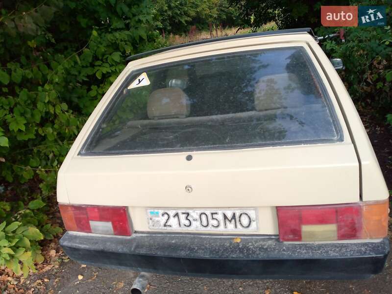 Хэтчбек ВАЗ / Lada 2108 1987 в Каменец-Подольском фото 3 Хэтчбек ВАЗ / Lada 2108 1987 в Каменец-Подольском