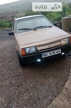 Хэтчбек ВАЗ / Lada 2108 1988 в Галиче