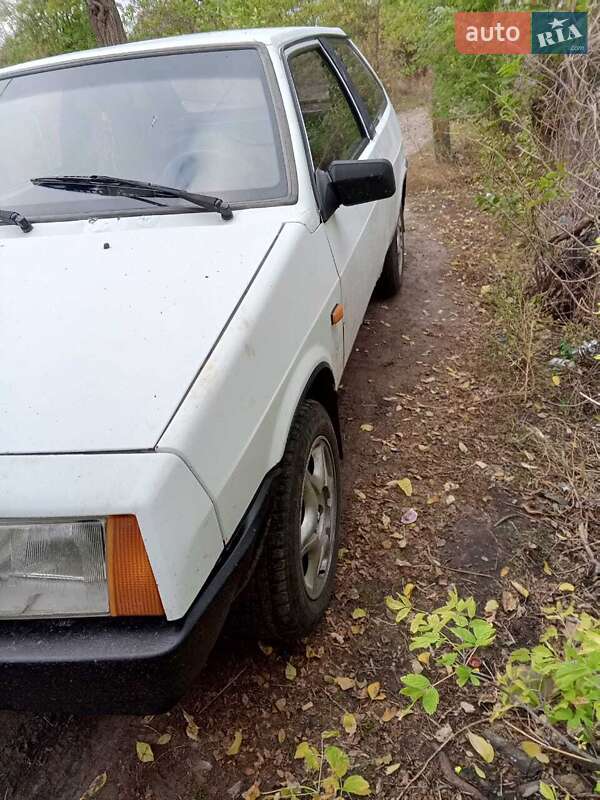 Хэтчбек ВАЗ / Lada 2108 1992 в Семеновке