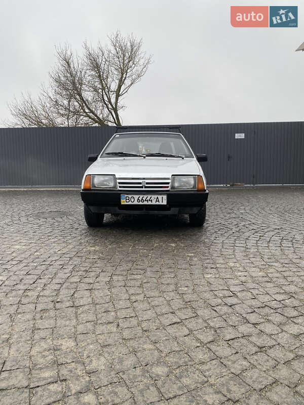 Хэтчбек ВАЗ / Lada 2108 1993 в Скалате